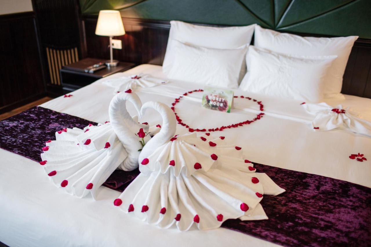 Hotel Peony Cruises Hạ Long Exterior foto